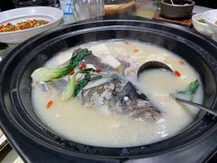 农夫山泉炖的奶汤鱼头-7017浙菜•建德味(中财店)