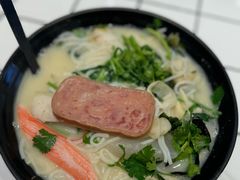 -肥汁米蘭香港米线(长宁来福士店)