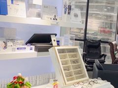 -浮光眼镜·蔡司视觉合作·数字验配中心(陆家嘴店)