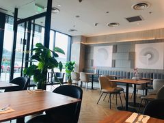 大堂-必胜客(龙之梦购物中心店)