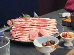 -铭牛烧肉·和牛海鲜自助(高新月牙湖店)