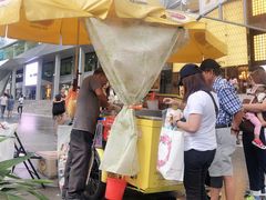 -詹爷爷乌节路街头冰淇淋