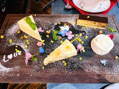 主厨甜品拼盘-YUE·6·西式融合餐厅(外滩六号店)