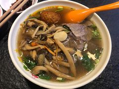 -黔阿牛菌汤牛肉粉全牛火锅(喷水池店)