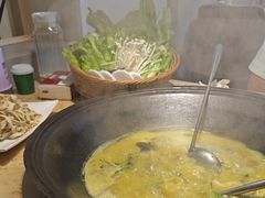 -陈大锅·岳阳鱼馆·地道岳阳菜(美食街店)