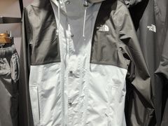 -斯普瑞斯奥特莱斯