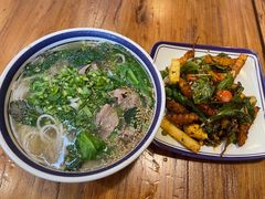 -云阿蛮云南生烫牛肉米线(奉贤路店)