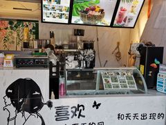 -津椰本·海南正宗椰奶清补凉(店一店)