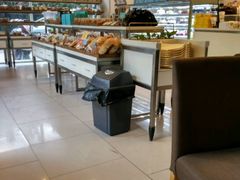面包甜点陈列柜-罗莎蛋糕(窑岭店)