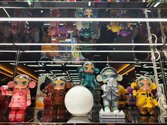 -泡泡玛特POPMART(侨福芳草地店)