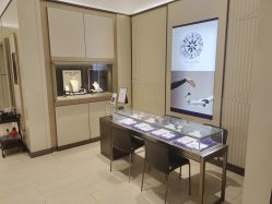 -周生生Chow Sang Sang(东方店)