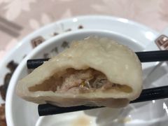 蟹粉小笼-老半斋(福州路店)