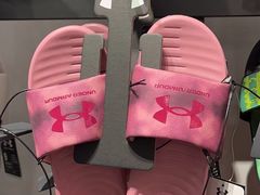 -UNDER ARMOUR(新燕莎奥莱店)
