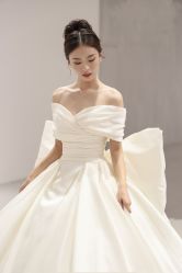 -Renee芮亦婚纱(原丽莎)