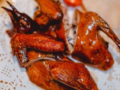 秘制脆皮乳鸽-避风塘·金牌店·夜宵(金玉兰店)