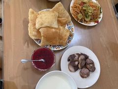 -努尔古丽奶茶