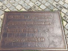 -多瑙河畔鞋履雕塑