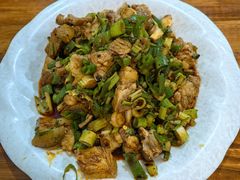 热拌拐肉-茅屋大酒店