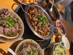 -大众跷脚牛肉馆·非遗传承单位(峨眉山店)