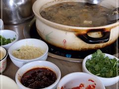 -杨记山珍鸡煲菌汤锅