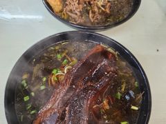 -小龙大肉面馆