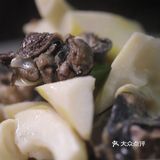 抱着个小碗吃着晚饭的那个味道