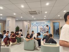 -上海大学附属上海和平眼科医院