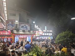 -刘姐啤酒鱼民族演艺餐厅(西街总店)
