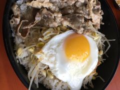 烤牛肉盖饭-HONGA HONGA雄家(曹路店)