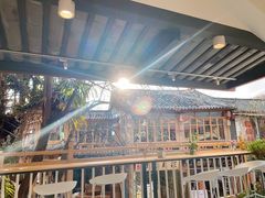 -猫的天空之城概念书店(束河店)