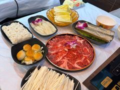 -鲜入围煮花胶鸡海鲜火锅