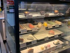 面包甜点陈列柜-麦当劳(季华好又多店)
