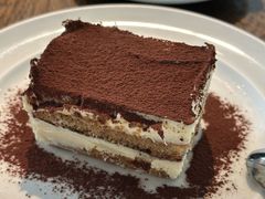 -ROAST coffee & eatery