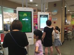 等位区-麦当劳(杭州萧山文源店)