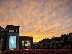 -王府井奥莱棋盘山小镇