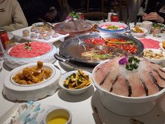 -茅草房·河畔园林火锅