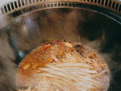 -哈尔滨烧烤·山河村铁锅炖(交大店)