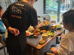 -草家酱蟹炭火烤肉店(珲春南路一店)