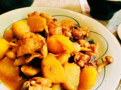 鸡肉炖土豆蘑菇-一号铺子·大炉茶
