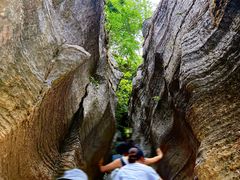 -梭布垭石林景区