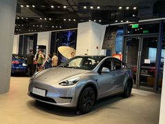 -TESLA 特斯拉(上海太古汇体验店)