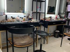 -ME觅妆·定制美妆·彩妆私教(菱角湖店)