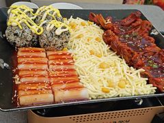 -豚妈妈汤饭·部队锅(南京东路店)