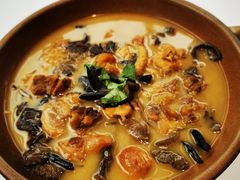 小鸡炖榛蘑-止观小馆·辽河口渔家菜(王府井店)