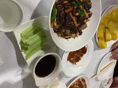 -凤凰园烤鸭店·唐山菜·传承花椒肉(老唐丰路店)
