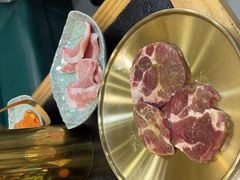 -臻牛烤肉