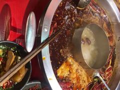 -谭鸭血老火锅(万象九宜城店)