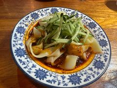 秘制凉皮-柴窝堡22号辣子鸡·传承新疆菜