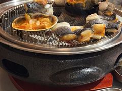 -围炉肉舍•炭烤活鳗•丹东海鲜烤肉(步行街店)