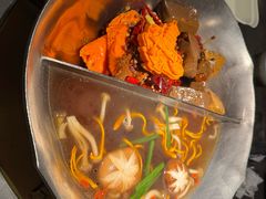 -湊湊火锅·茶憩(杭州湖滨银泰in77店)